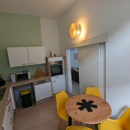 Schoenes Mitten In Der Stadt Iii *