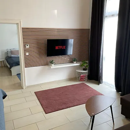 Schoenes Mitten In Der Stadt Iii * קובלנץ