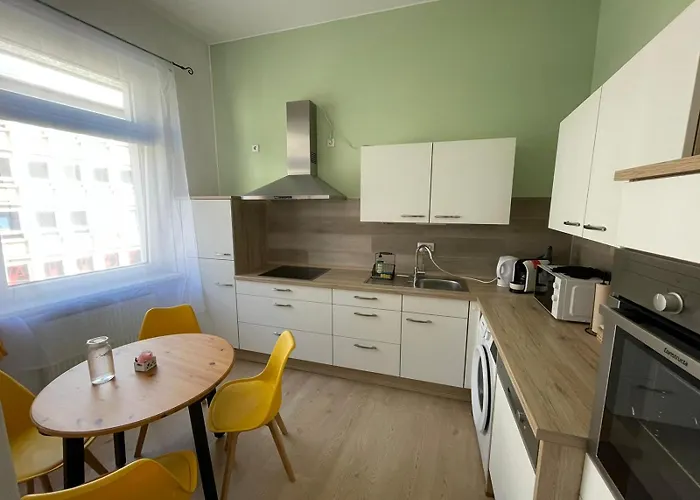 Schoenes Mitten In Der Stadt Iii דירה *